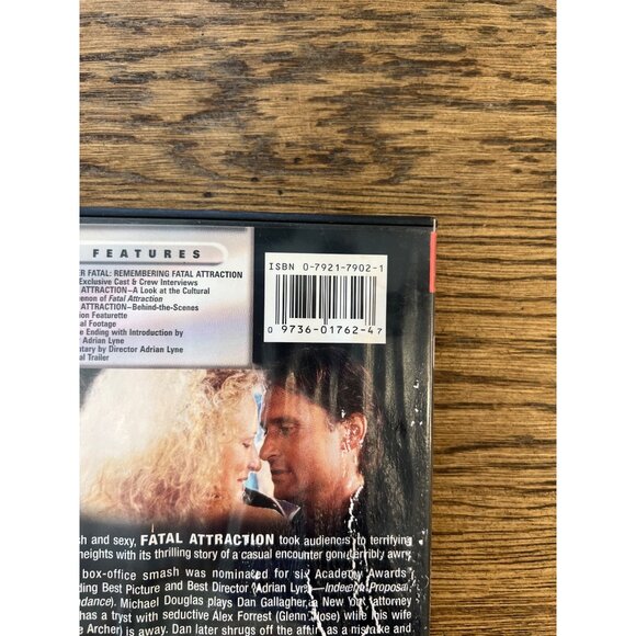 Fatal Attraction DVD 1987 Widescreen Michael Douglas Glenn Close Pre-Owned - Picture 4 of 4